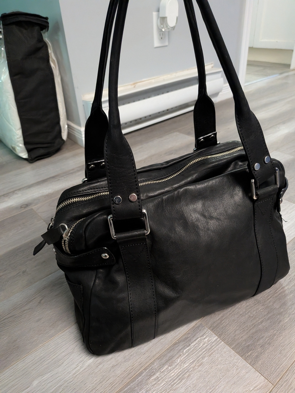 Vintage Black Genuine Leather Satchel / Shoulder Bag/Y2K